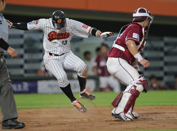 황재균 경기모습